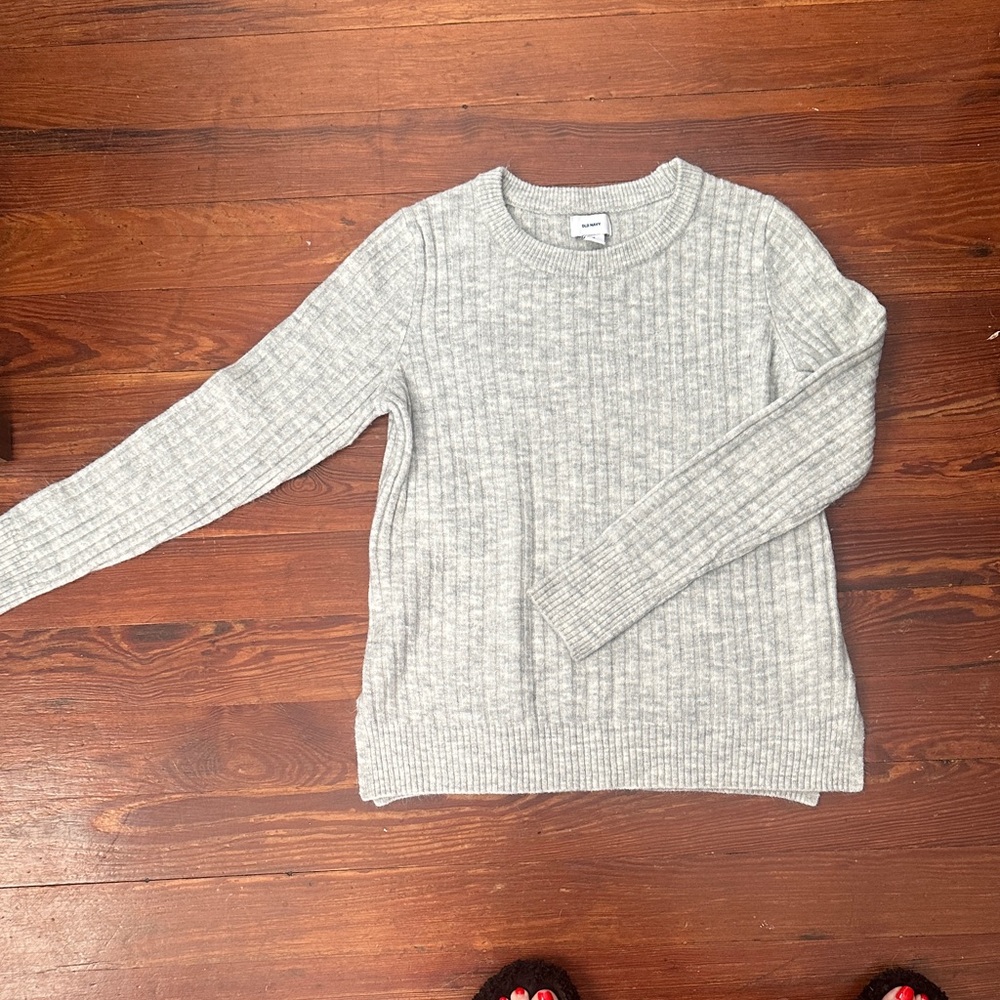 Old Navy ladies sweater